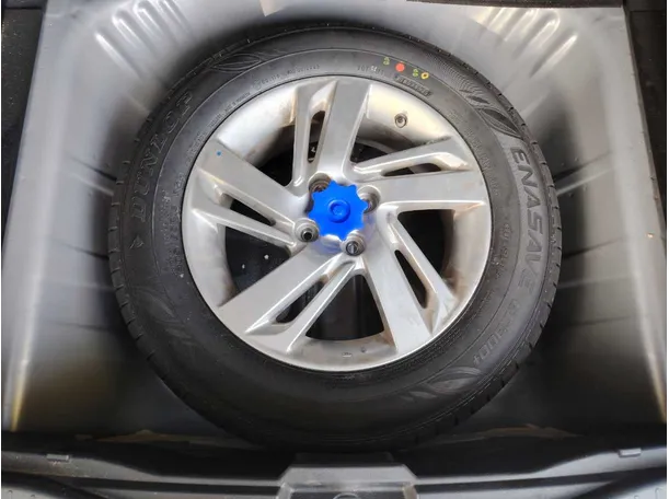 Car image 27