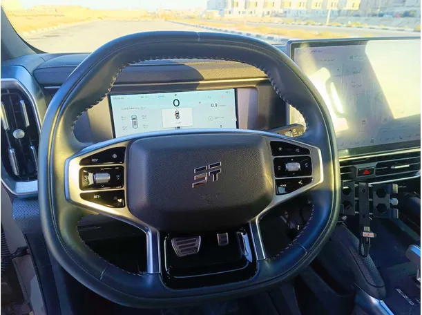 Car image 28