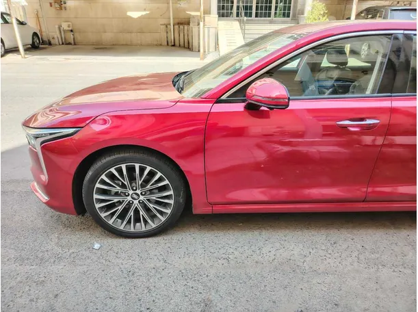 Car image 9
