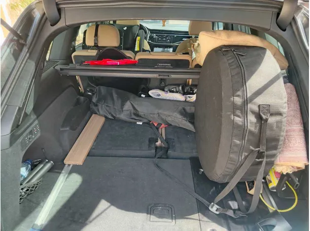 Car image 27