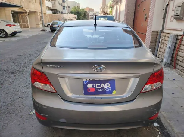 Car image 6