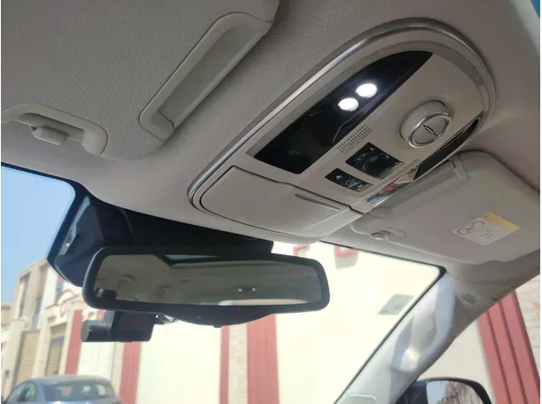 Car image 39