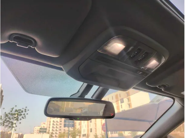 Car image 30