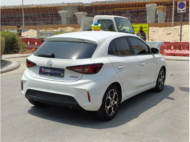 Car image 5