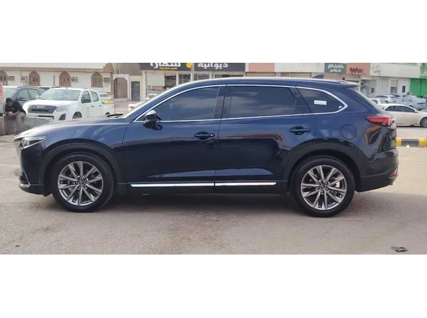 Car image 8