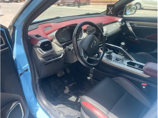 Car image 11