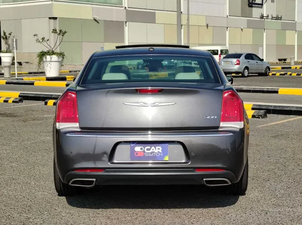 Car image 6
