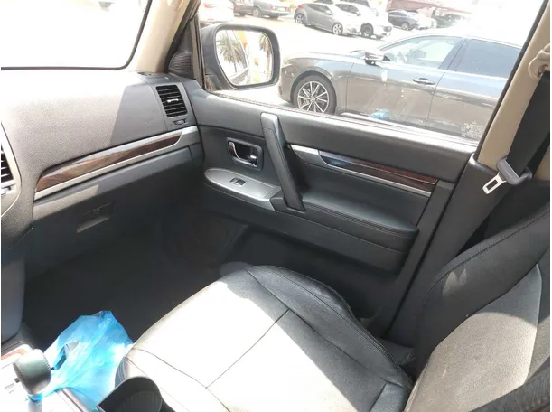 Car image 31