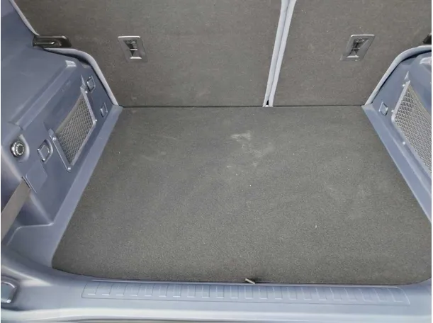 Car image 45