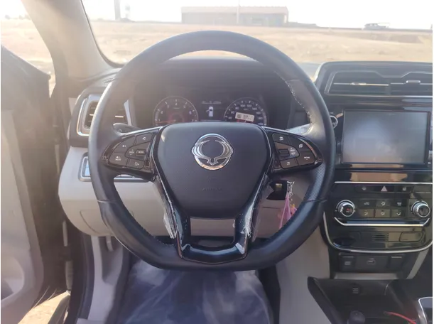 Car image 23