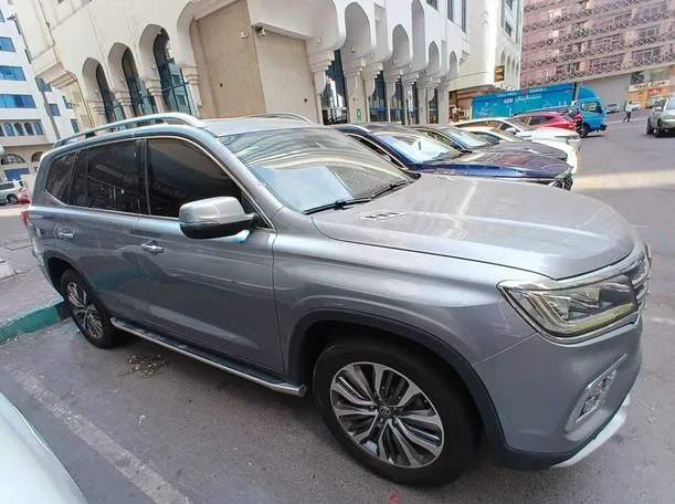Car image 8