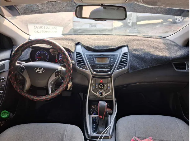 Car image 15
