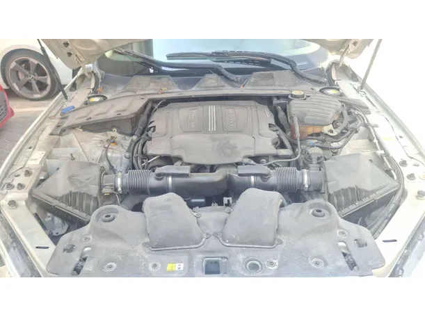 Car image 24