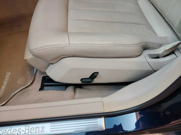 Car image 37