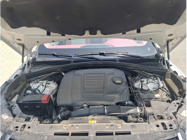 Car image 20