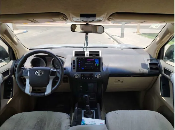 Car image 17