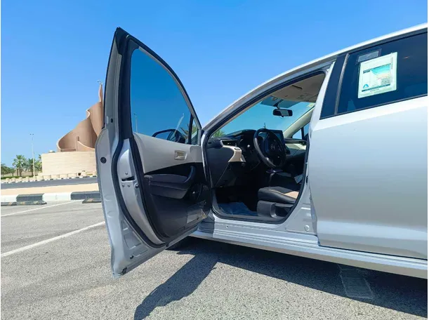 Car image 10