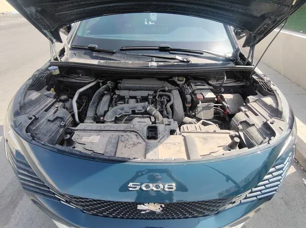 Car image 30