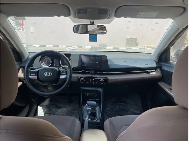Car image 17