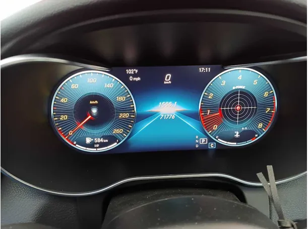 Car image 14