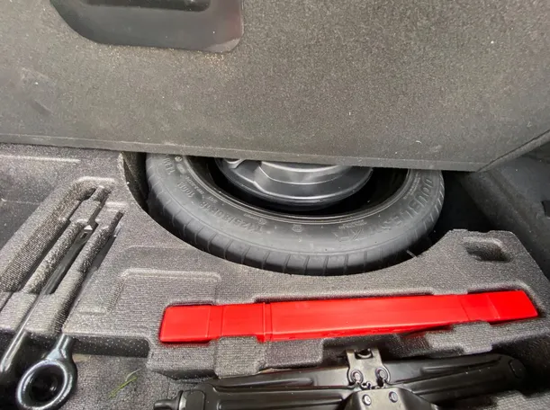 Car image 31