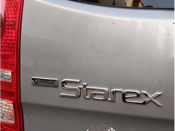 Car image 32