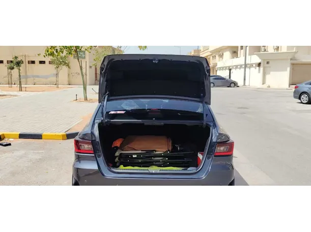 Car image 22