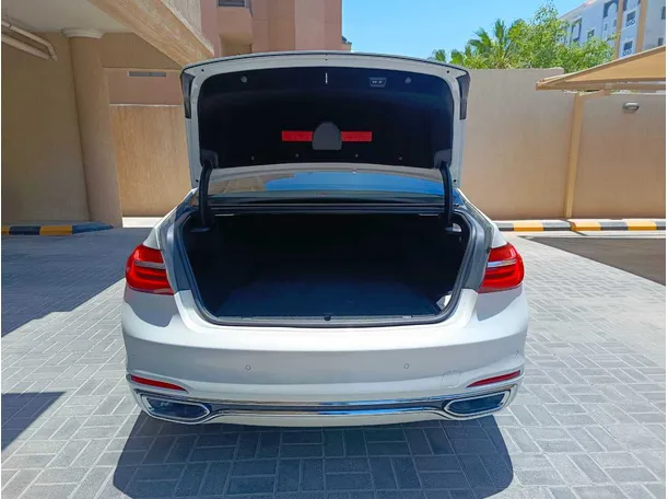 Car image 31