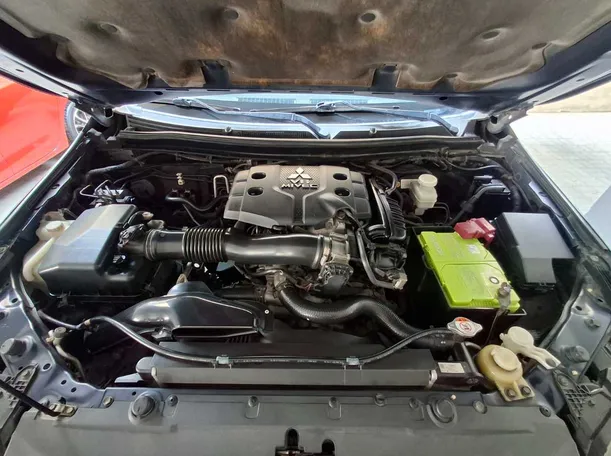 Car image 25