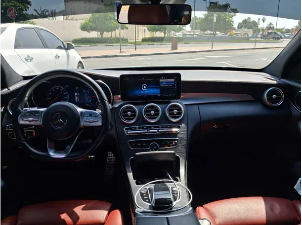 Car image 17