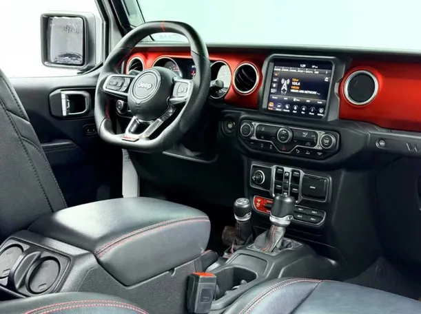 Car image 16