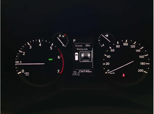 Car image 18