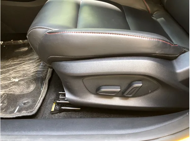 Car image 22