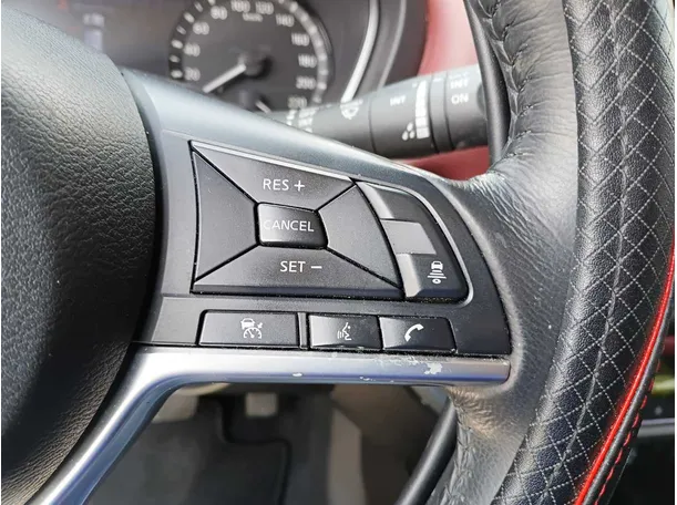 Car image 24