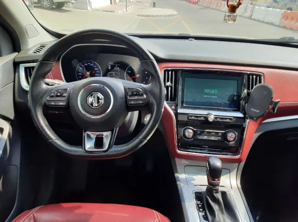 Car image 16