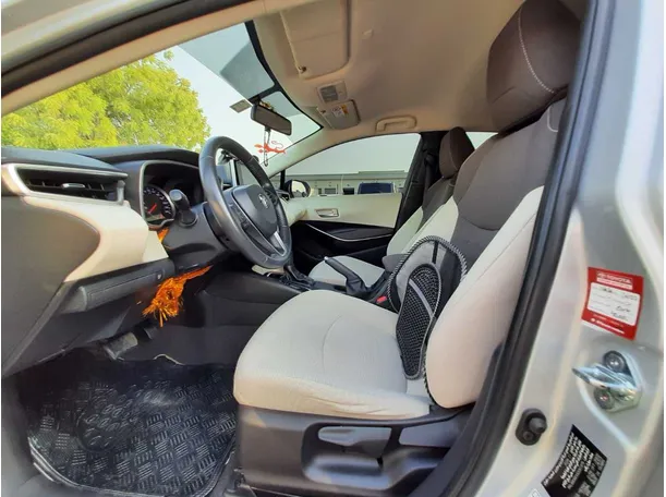 Car image 12
