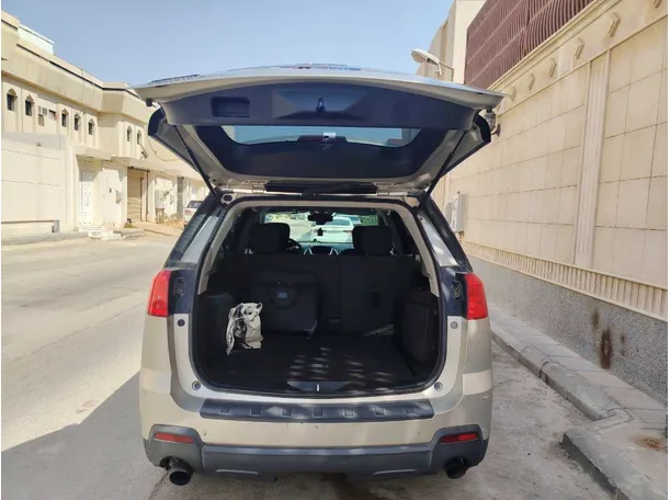 Car image 22