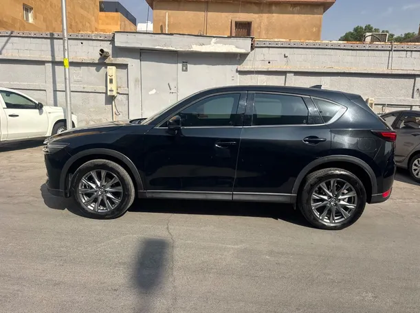 Car image 8