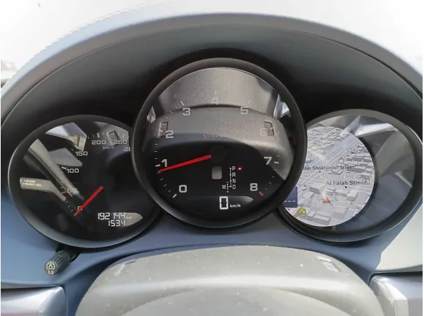Car image 17
