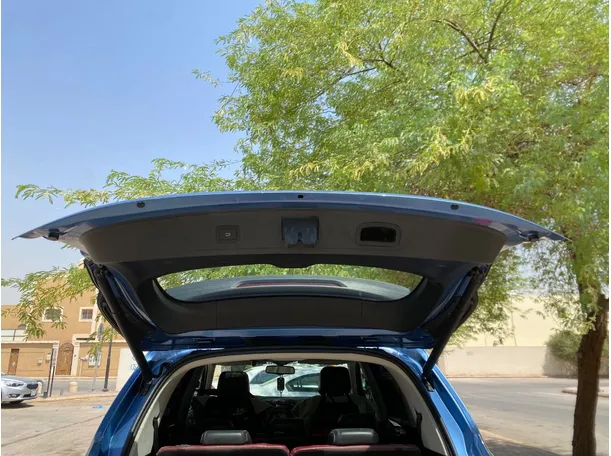 Car image 22