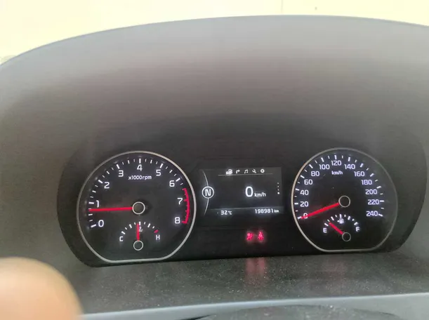 Car image 26