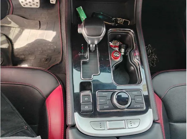 Car image 22