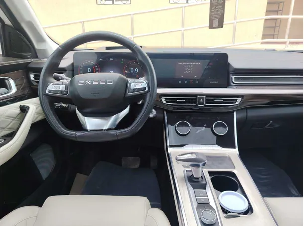 Car image 20