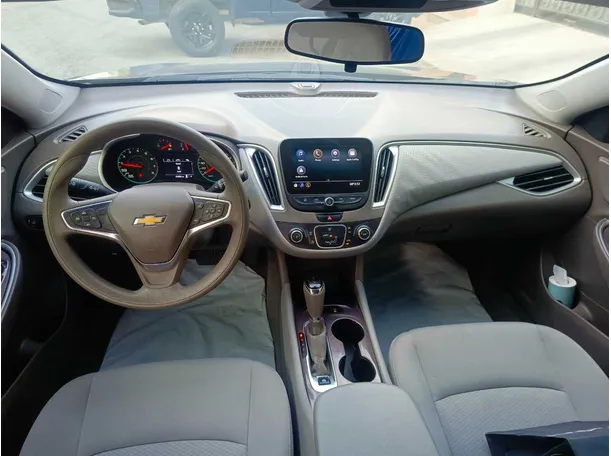 Car image 20