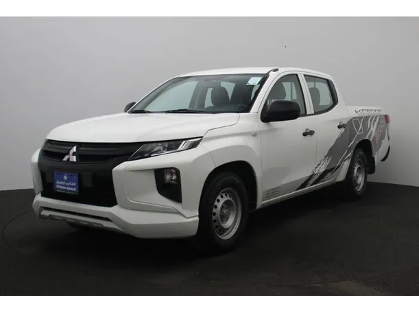 2023 ميتسوبيشي L200 في دبي