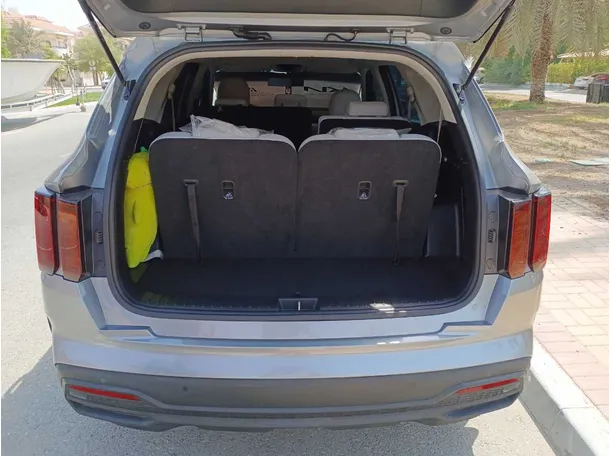Car image 20
