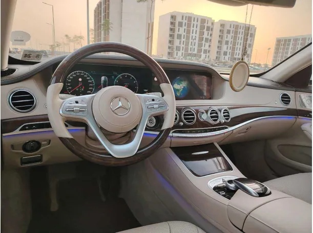 Car image 29