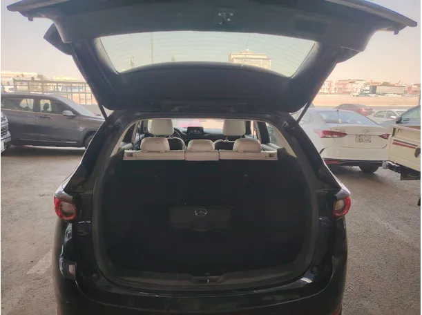 Car image 34