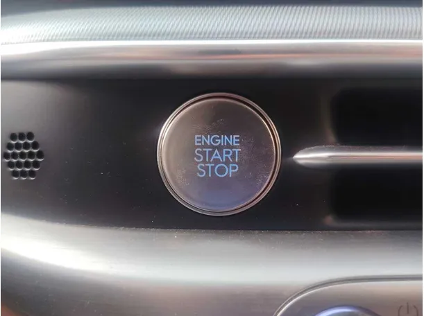 Car image 27