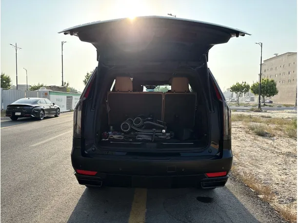 Car image 27